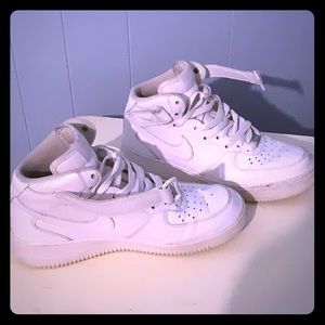 Women’s Nike Air Force 1 Mids ✨🕊